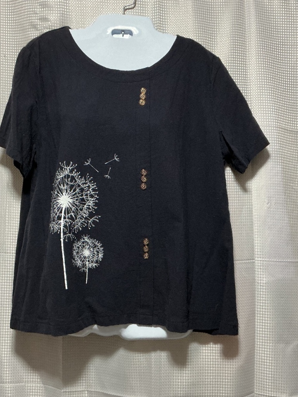 Woman’s short sleeve blouse